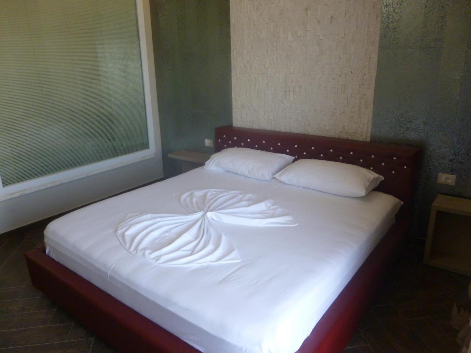 Villamaria Hotel Zvernec Bagian luar foto