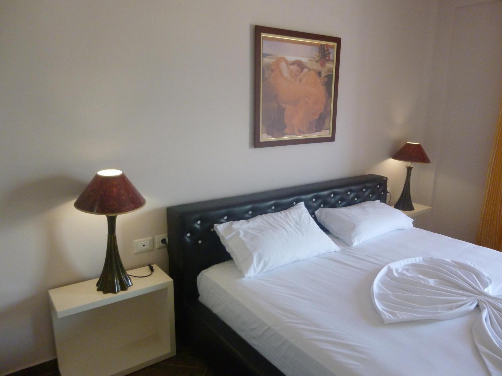 Villamaria Hotel Zvernec Bagian luar foto